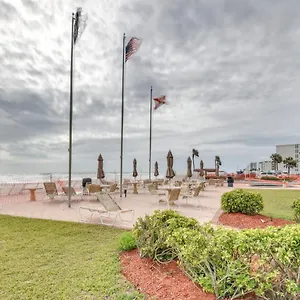 Apartment Daytona With Private Lanai 1 Mi To Pier, Daytona Beach