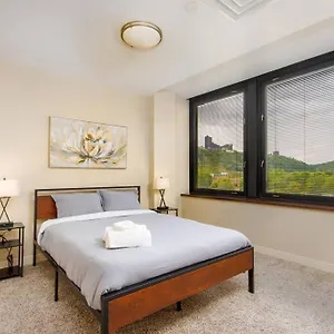 Sprawling Stadium Views Wonderful Location 24-7 Parking Gym Lounge , Pittsburgh United States